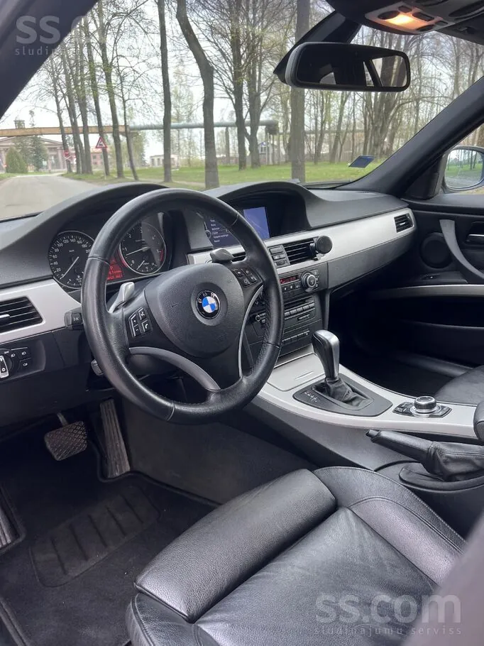 BMW 330 2008 photo 5