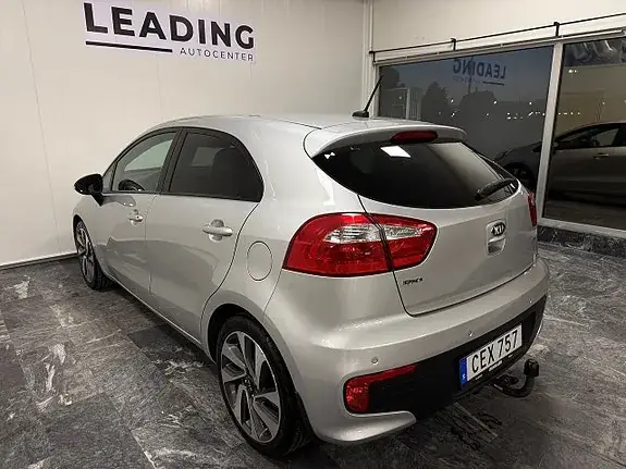 Kia Rio 2015 photo 2