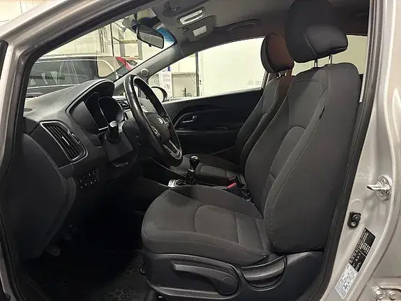 Kia Rio 2015 photo 3