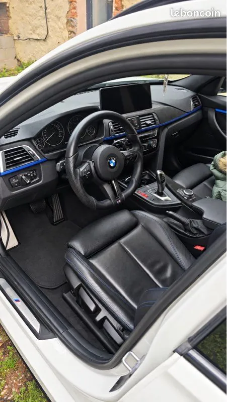 BMW 3 Series 2018 photo 3