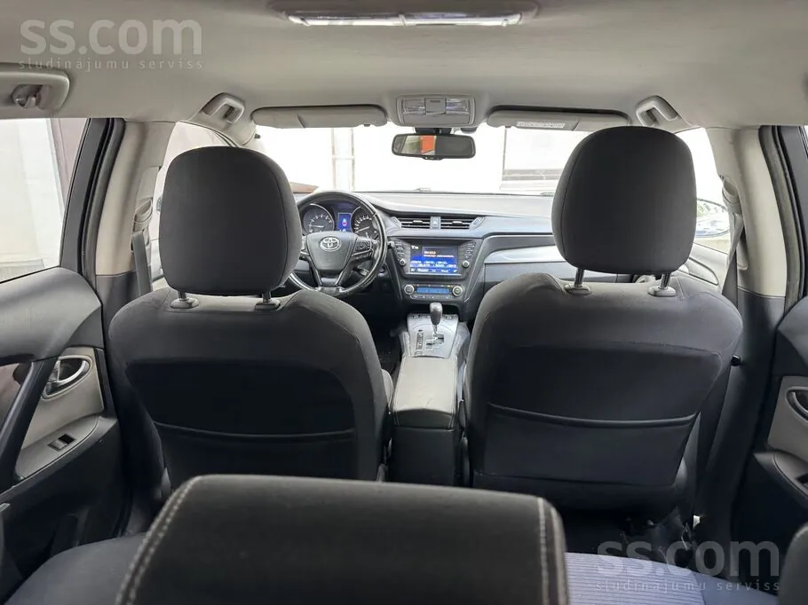 Toyota Avensis 2017 photo 5
