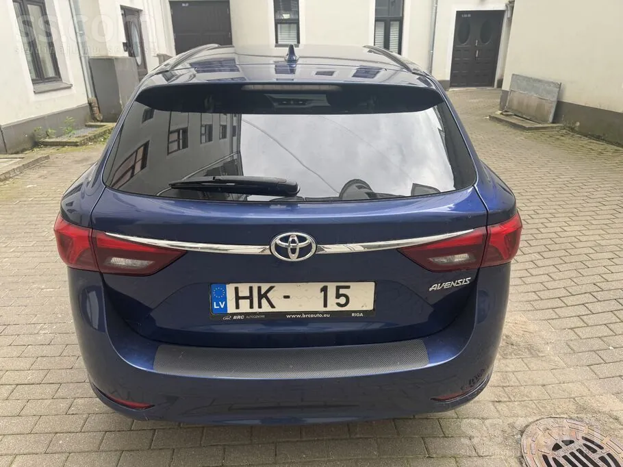 Toyota Avensis 2017 photo 4