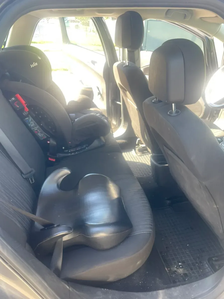 Opel Astra 2013 photo 3