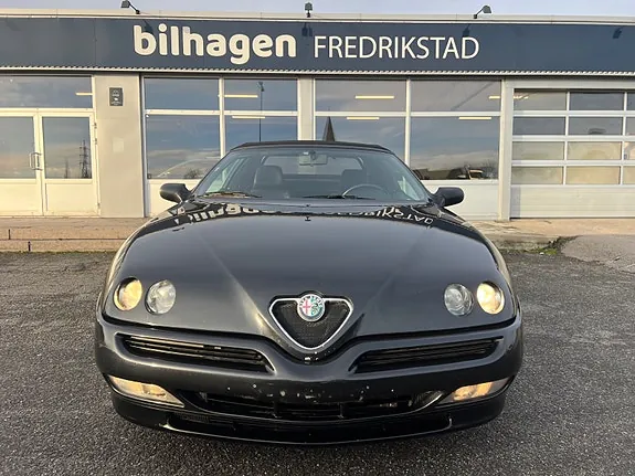 Alfa Romeo Spider 1997 photo 4