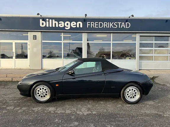 Alfa Romeo Spider 1997 photo 5
