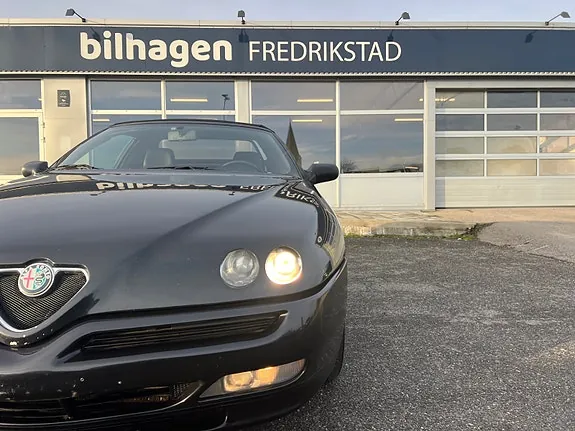 Alfa Romeo Spider 1997 photo 3