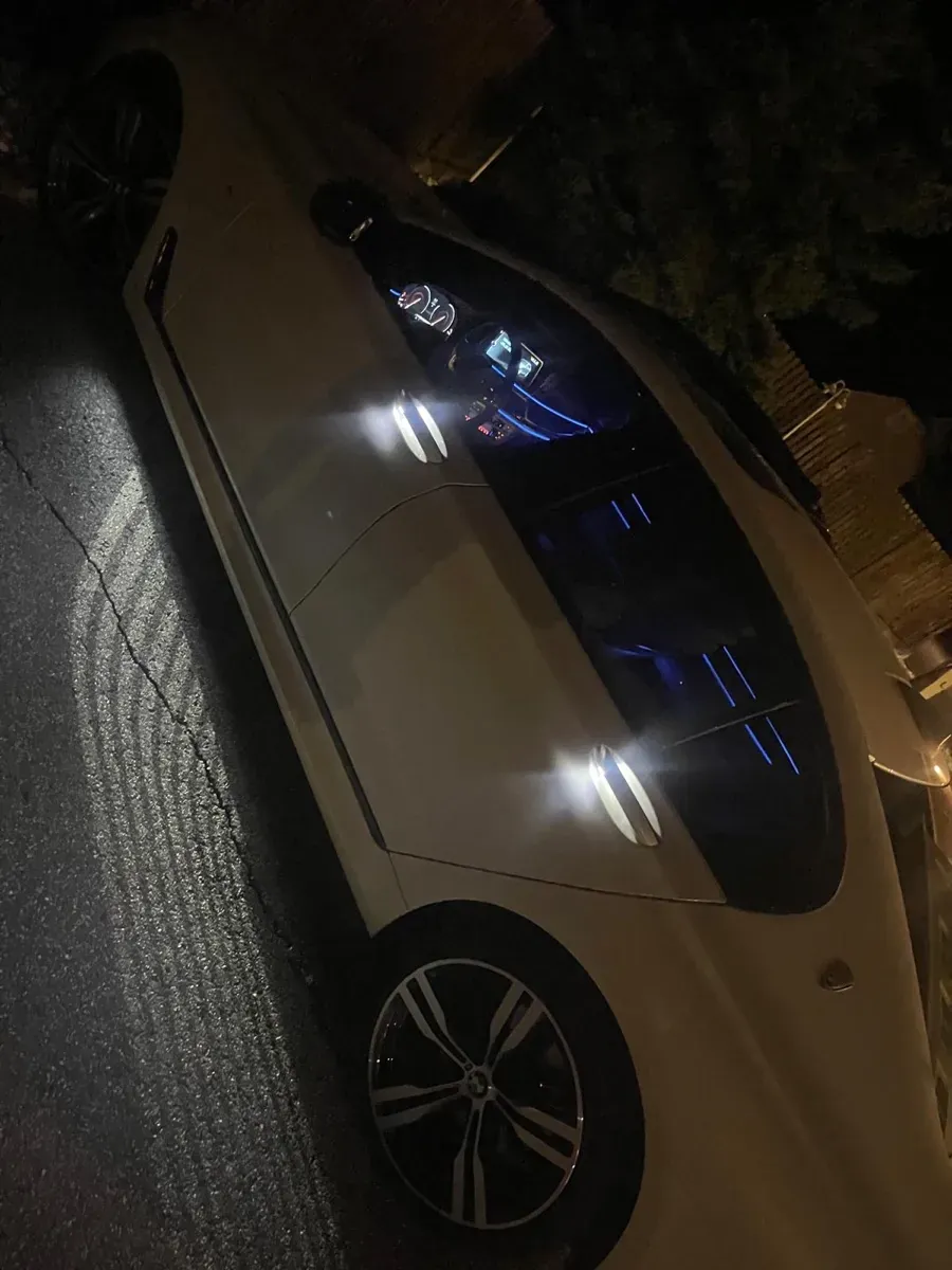 BMW 7 Series 2016 photo 2