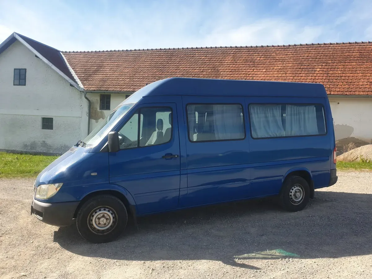 Mercedes-Benz Sprinter 2004 photo 2