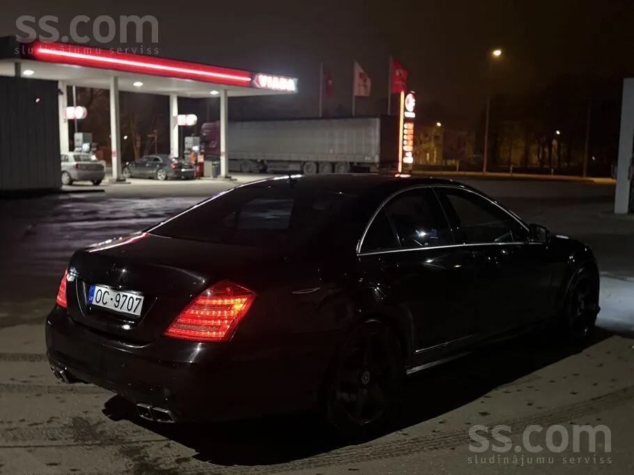 Mercedes-Benz S450