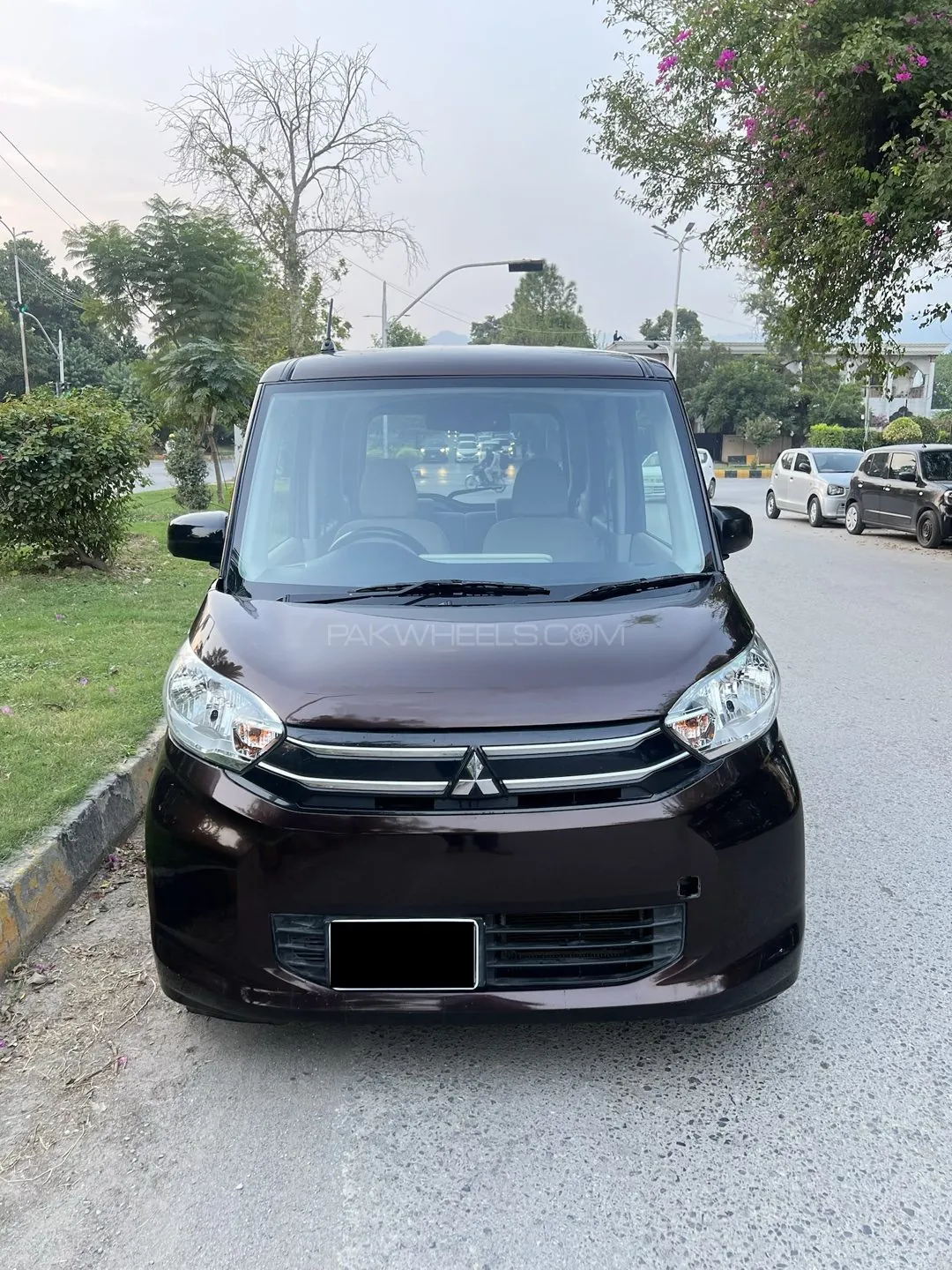 Mitsubishi Ek Space