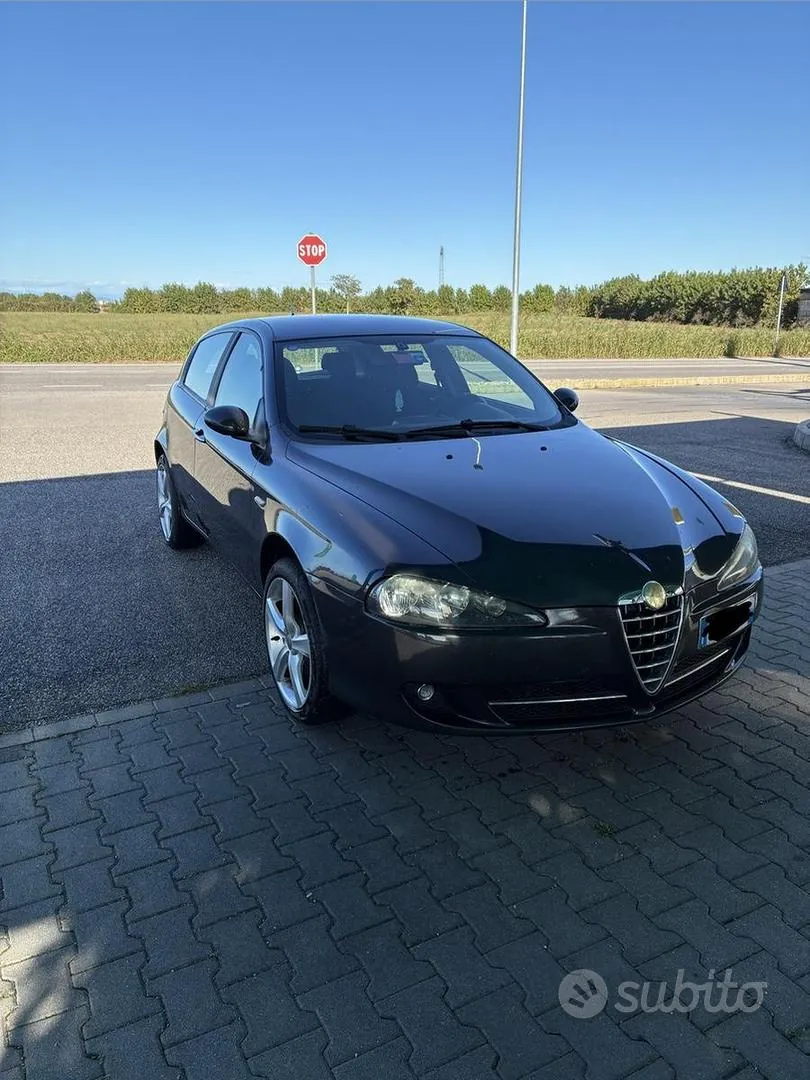 Alfa Romeo 147 2007 photo 2
