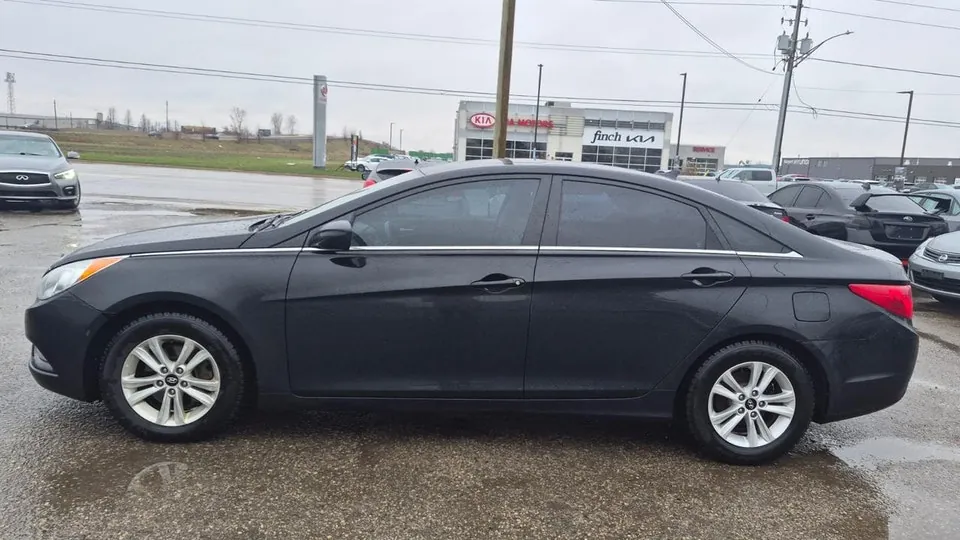 Hyundai Sonata 2012 photo 2