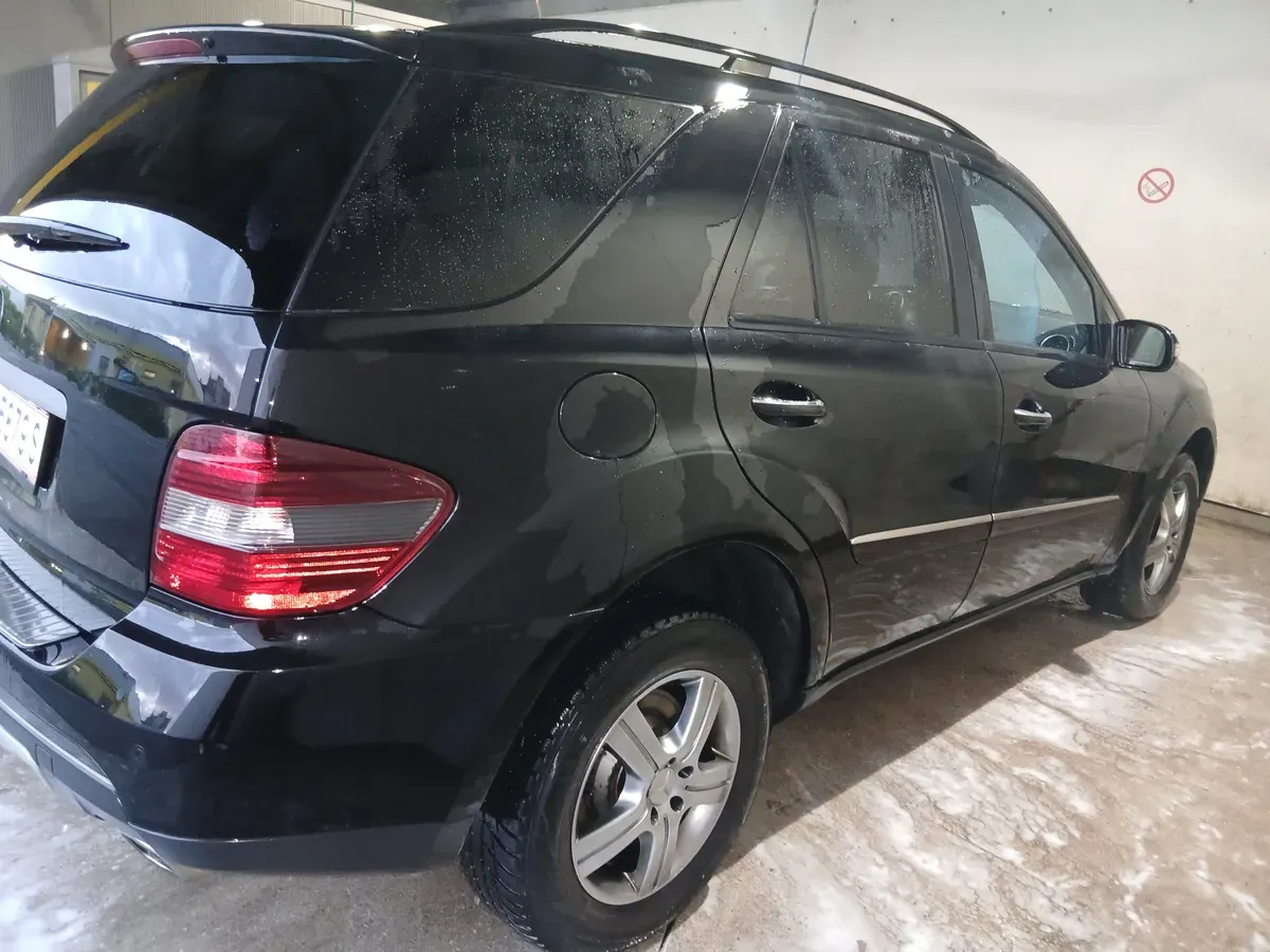 Mercedes-Benz M-Class 2006 photo 2