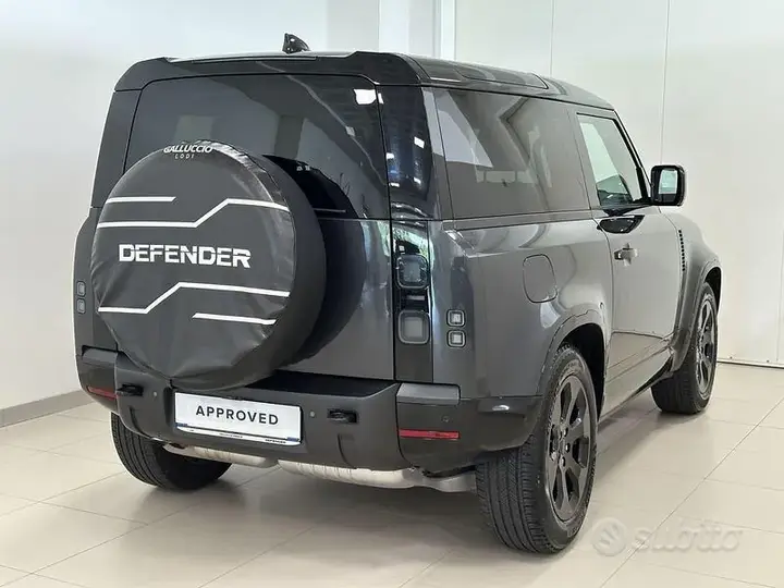 Land Rover Defender 2025 photo 2