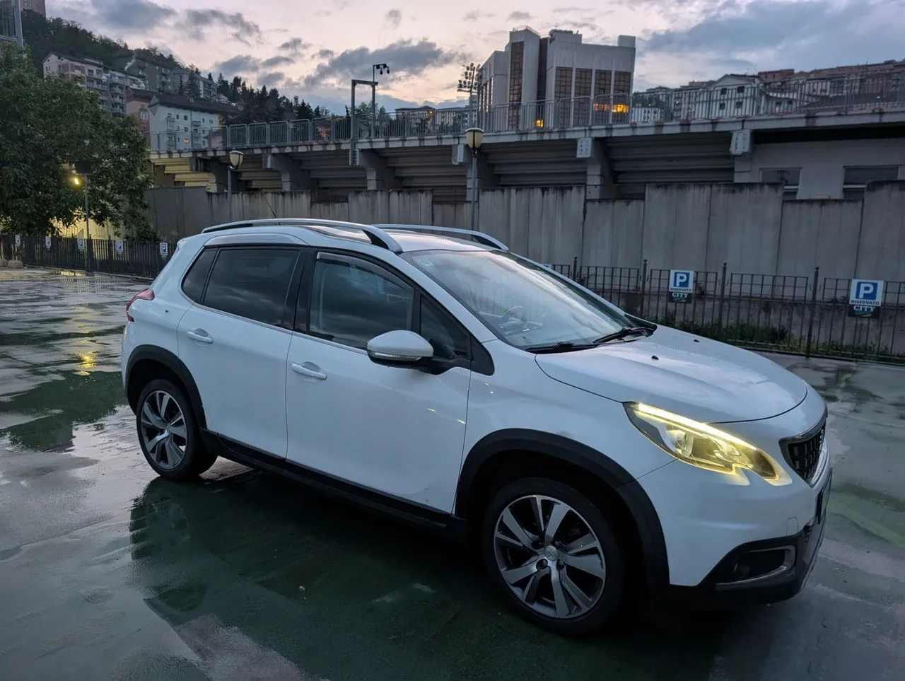 Peugeot 2008 2018 photo 4