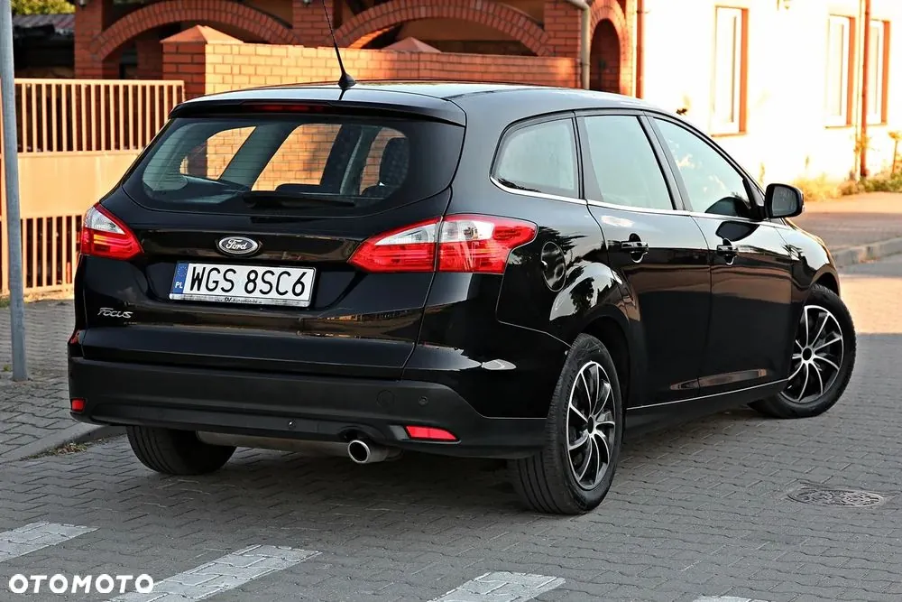 Ford Focus 2011 photo 3