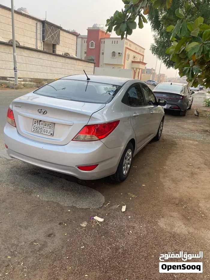 Hyundai Accent 2017 photo 3