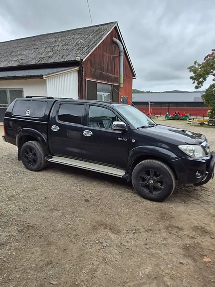 Toyota Hilux 2010 photo 2