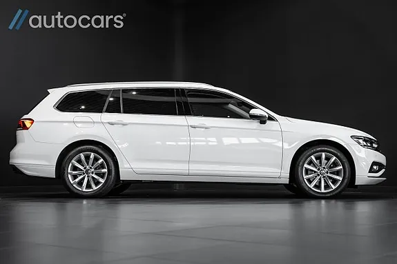 Volkswagen Passat 2021 photo 2