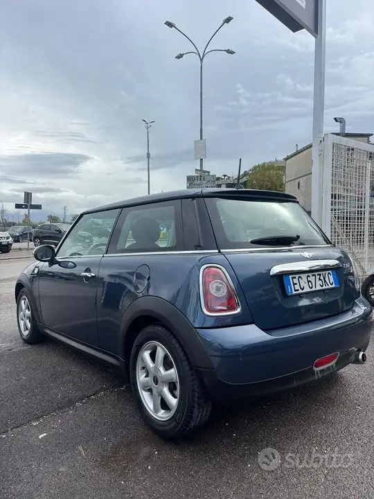 Mini One 2011 photo 4