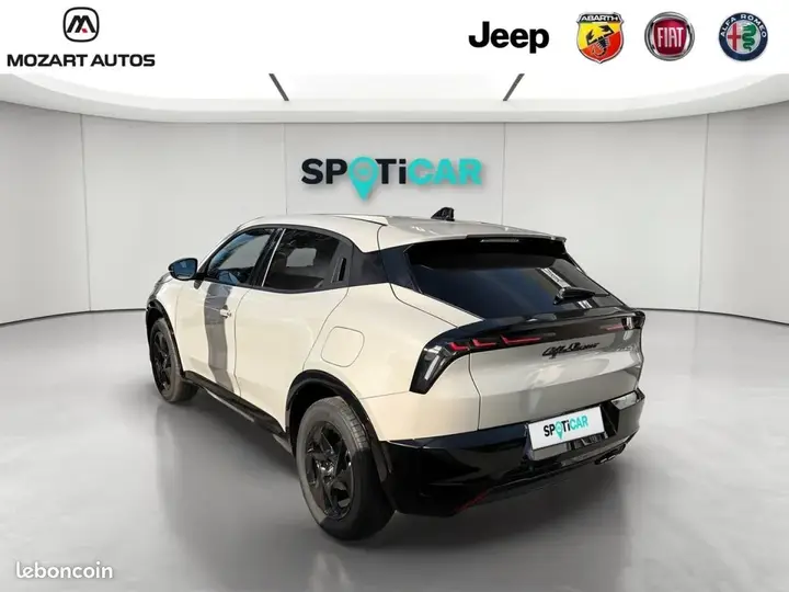 Alfa Romeo Junior 2026 photo 3
