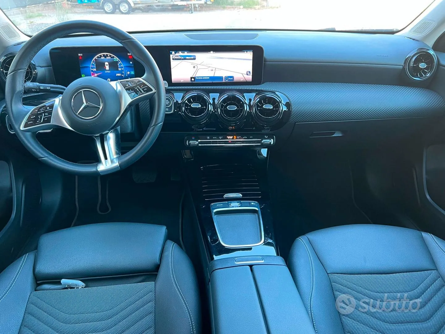 Mercedes-Benz A 180 2025 photo 3