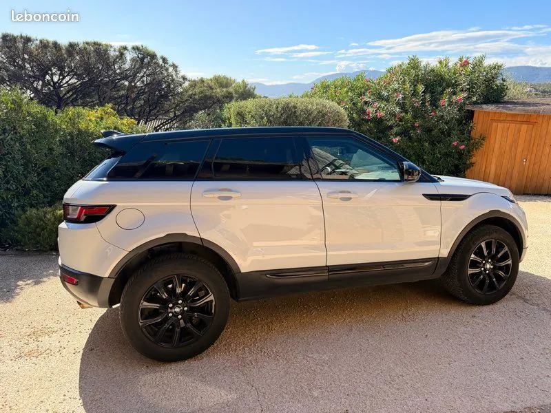 Land Rover Range Rover Evoque 2019 photo 4