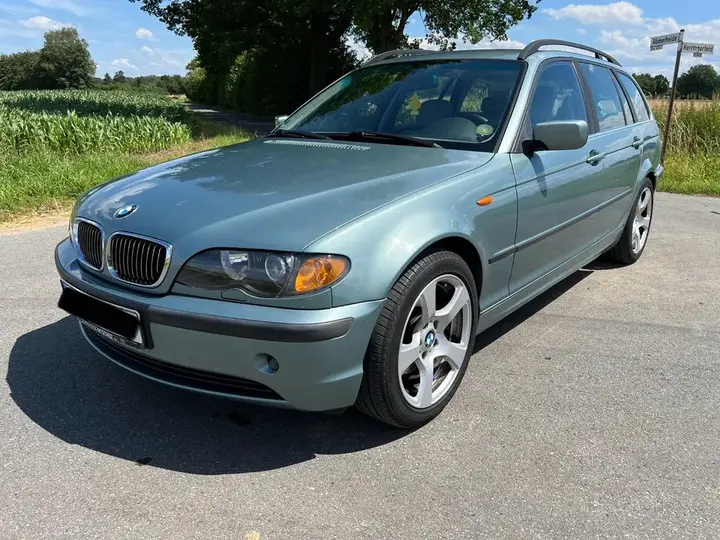 BMW 320I