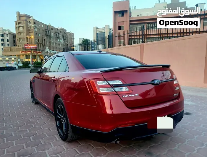 Ford Taurus 2013 photo 2