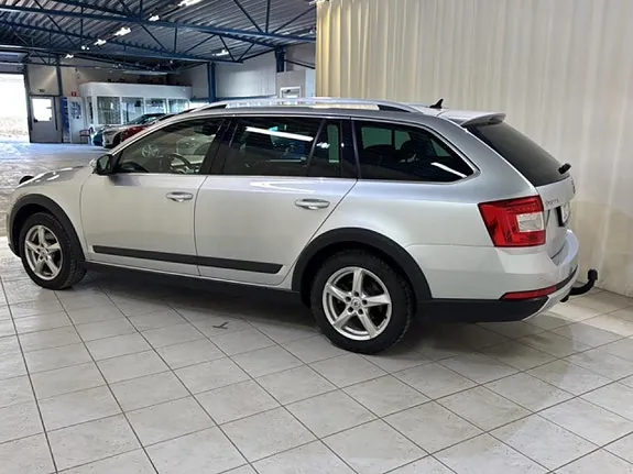 Skoda Octavia Scout 2016 photo 3