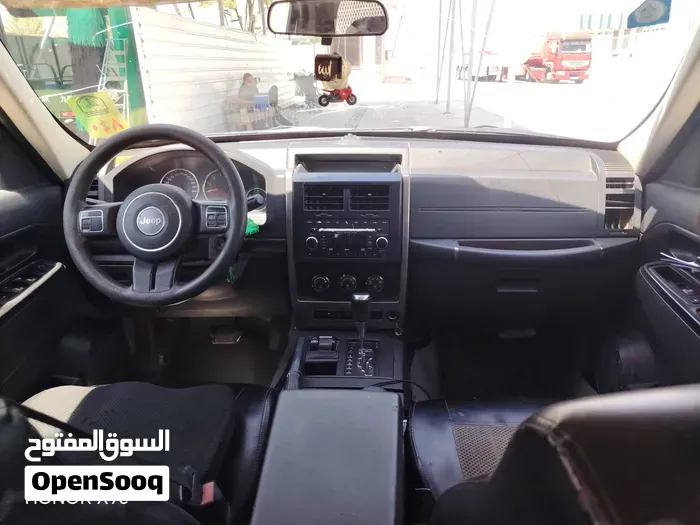 Jeep Cherokee 2012 photo 4