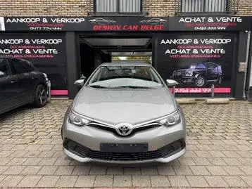 Toyota Auris 2018 photo 2