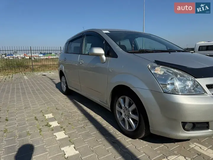 Toyota Verso 2007 photo 2