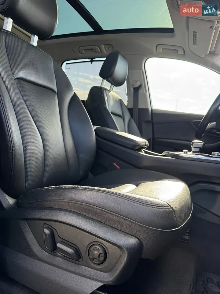 Audi Q7 2015 photo 4