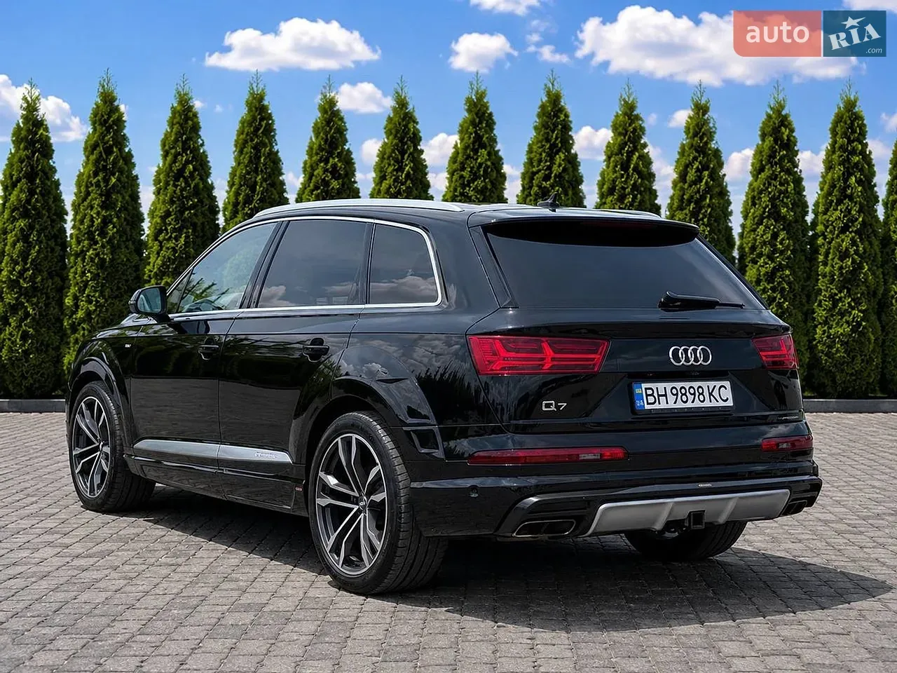 Audi Q7 2015 photo 2