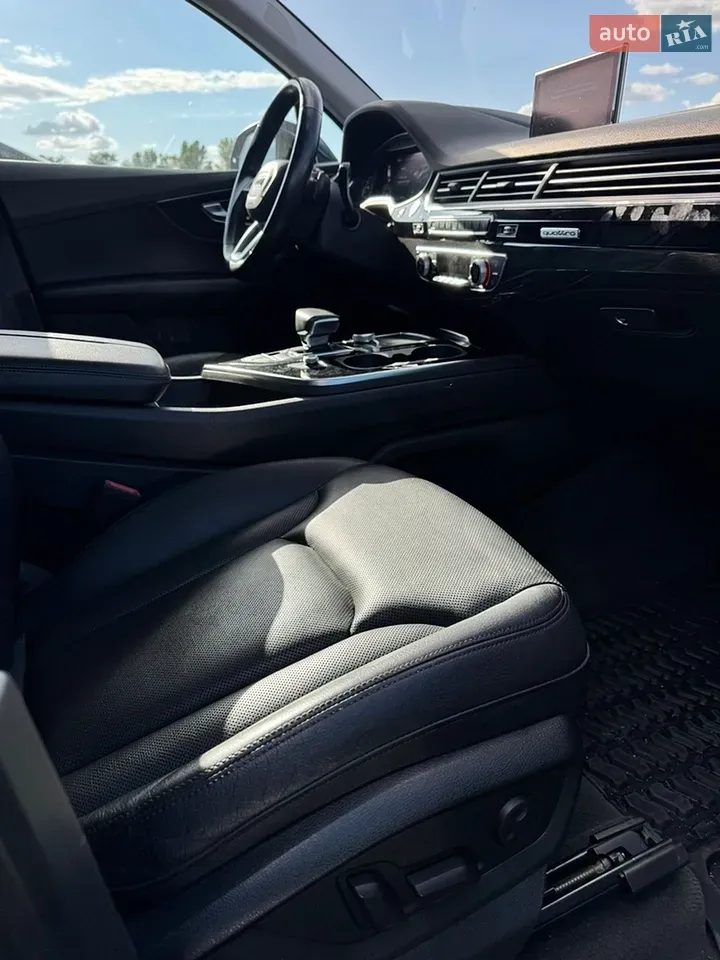 Audi Q7 2015 photo 5