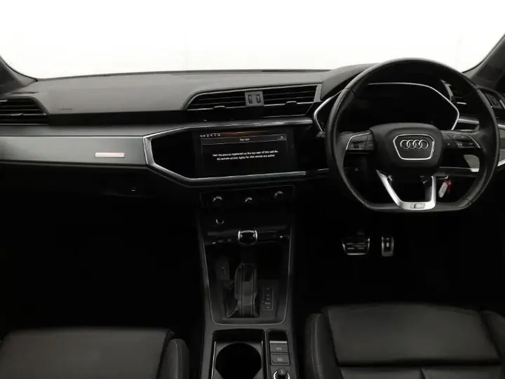 Audi Q3 2020 photo 3