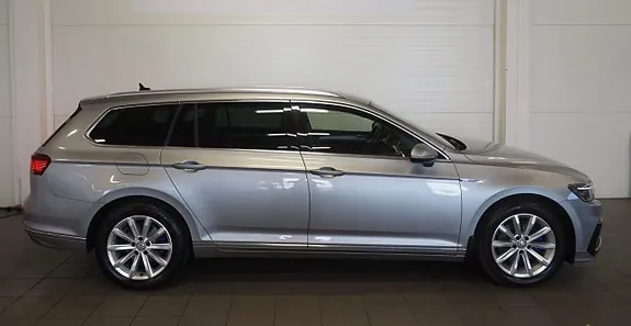 Volkswagen Passat 2020 photo 2