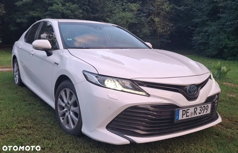 Toyota Camry 2019 photo 2