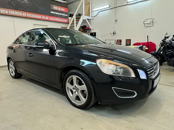 Volvo S60 2011 photo 2