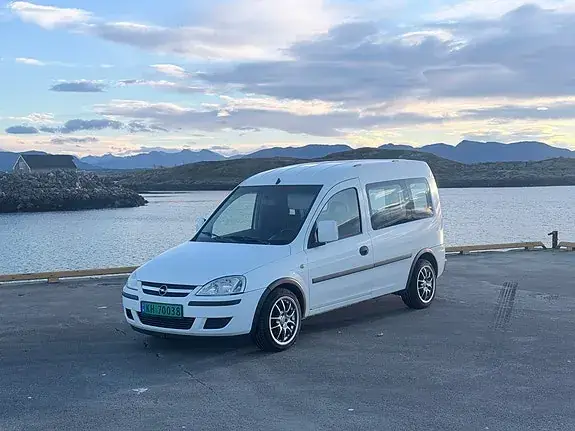 Opel Combo 2010 photo 2