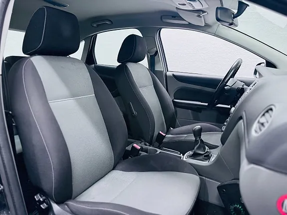 Ford Focus 2011 photo 5