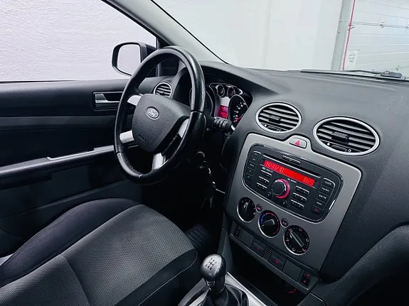 Ford Focus 2011 photo 4