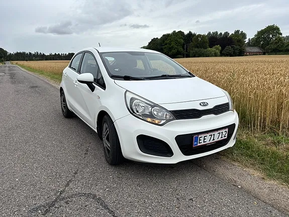Kia Rio 2012 photo 4