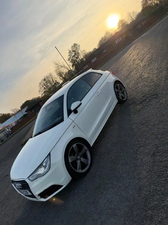 Audi A1 2012 photo 3