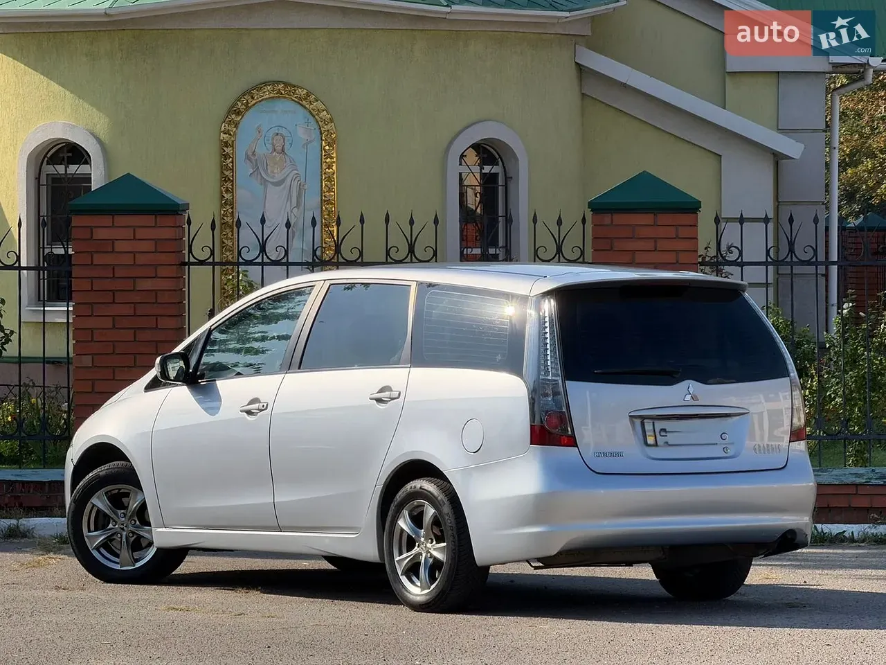Mitsubishi Grandis 2007 photo 5