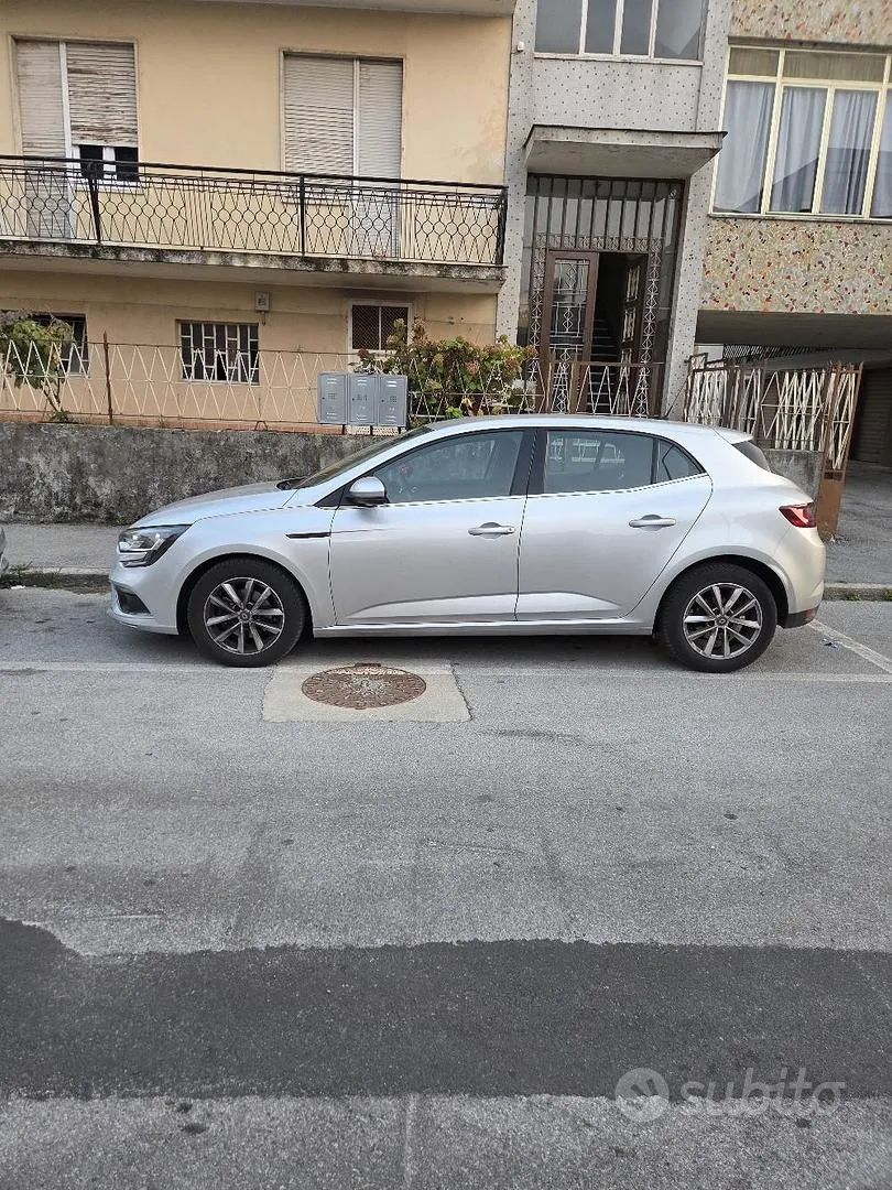 Renault Megane 2017 photo 2