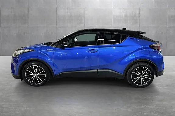 Toyota C-Hr 2018 photo 2