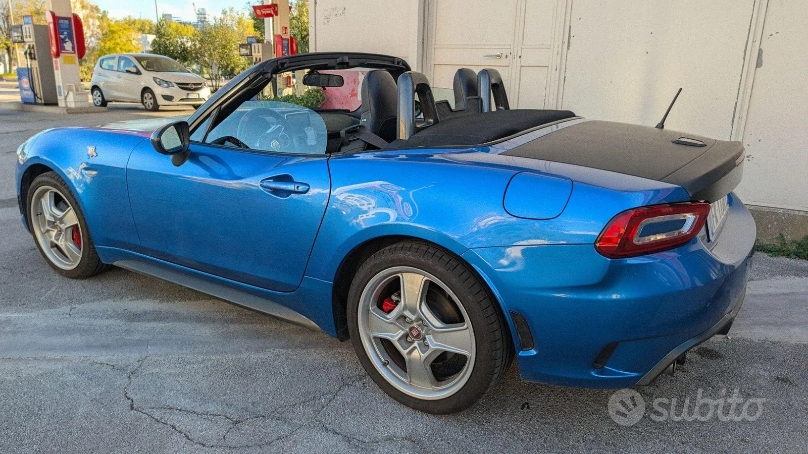 Abarth 124 Spider 2017 photo 2