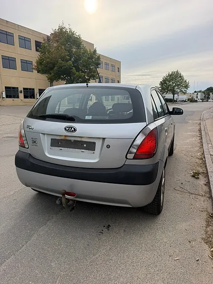 Kia Rio 2006 photo 3